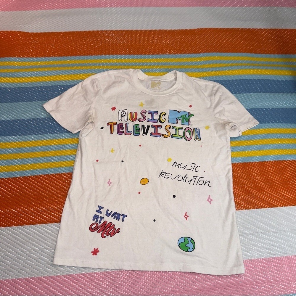MTV Graphic T-Shirt White Multicolor Accents Women’s Size Small